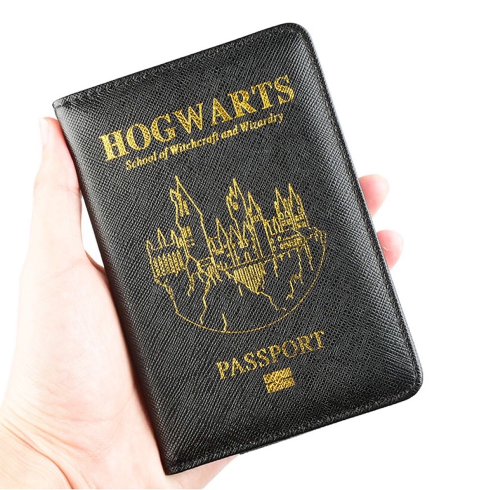 Harry Potter RFID Hogwarts Passport Cover Holder Case - Picture 2 of 16